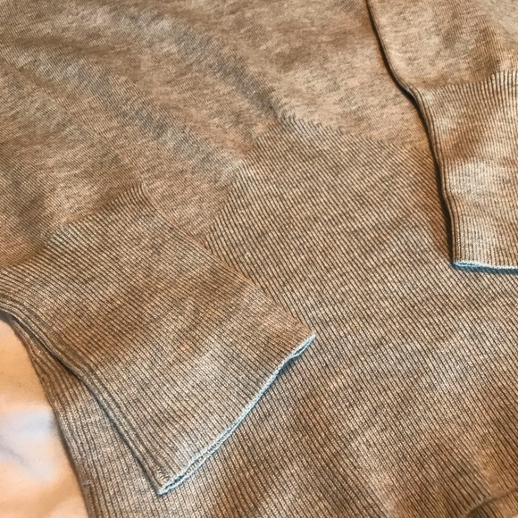 Banana Republic grey turtleneck sweater! - Picture 2 of 4